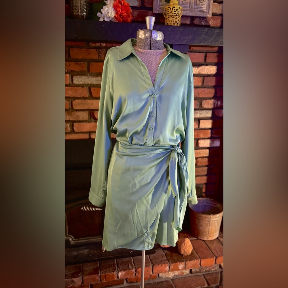Guess Light Green Satin Mini Dress